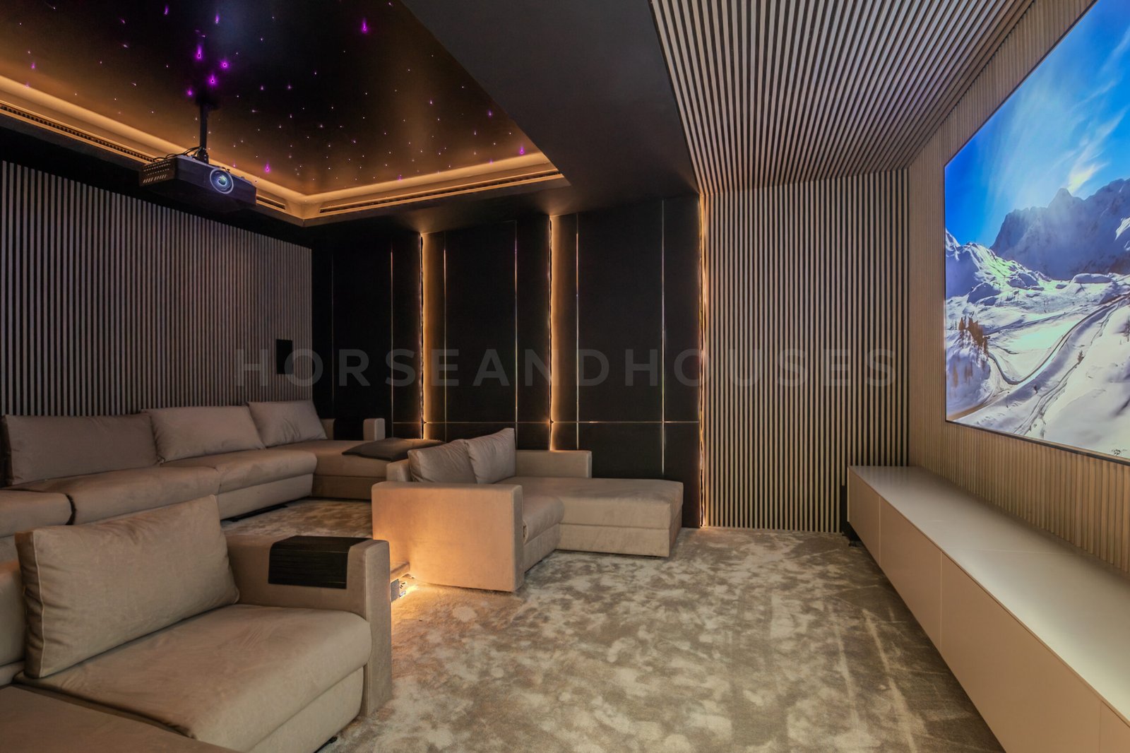 UNO_1680-HDR