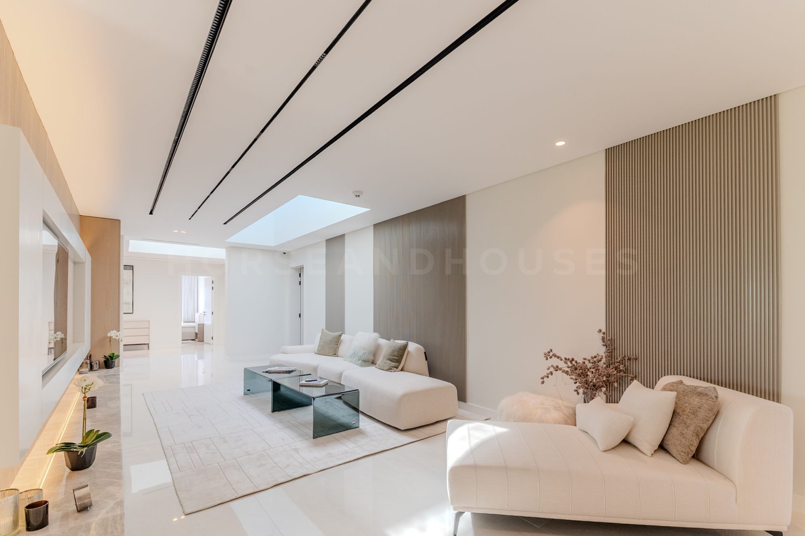 UNO_1703-HDR